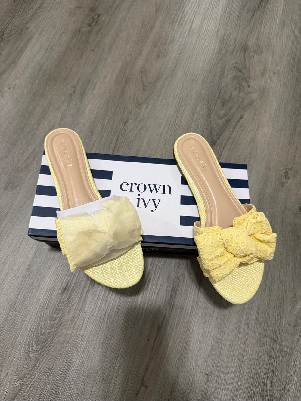 crown & ivy Pale Yellow Bow Sandals